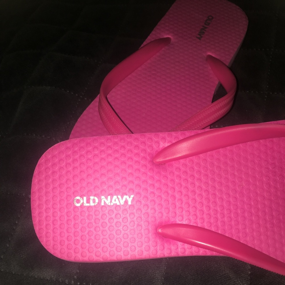 Old Navy thong sandals